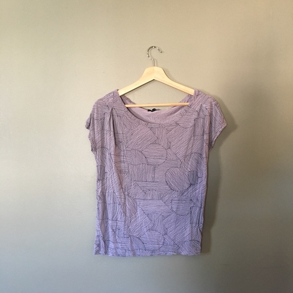 GAP Flowy Pleated Shoulder Tee - Picture 1 of 5